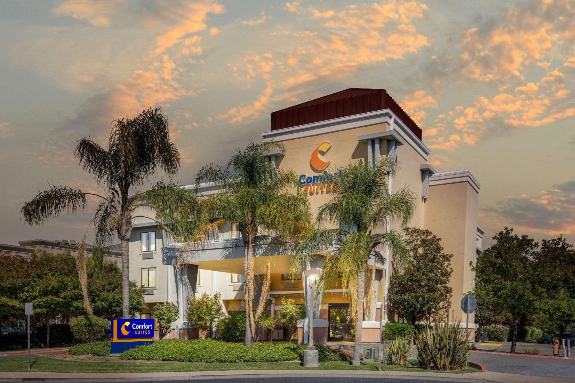 Comfort Suites Vacaville-Napa Valley Area Exterior foto